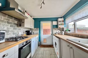 Kitchen- click for photo gallery